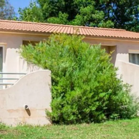 Semesterbostad Mini Villa 4 Couchages Avec Piscine, Plage A Pied Corse Du Sud